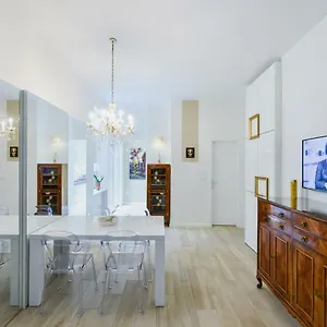  Appartamento Slovenian Art Story