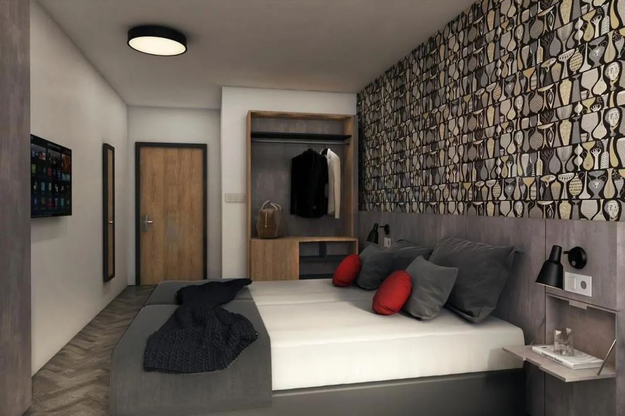 Urban Ring Hotel Liubliana 4*,