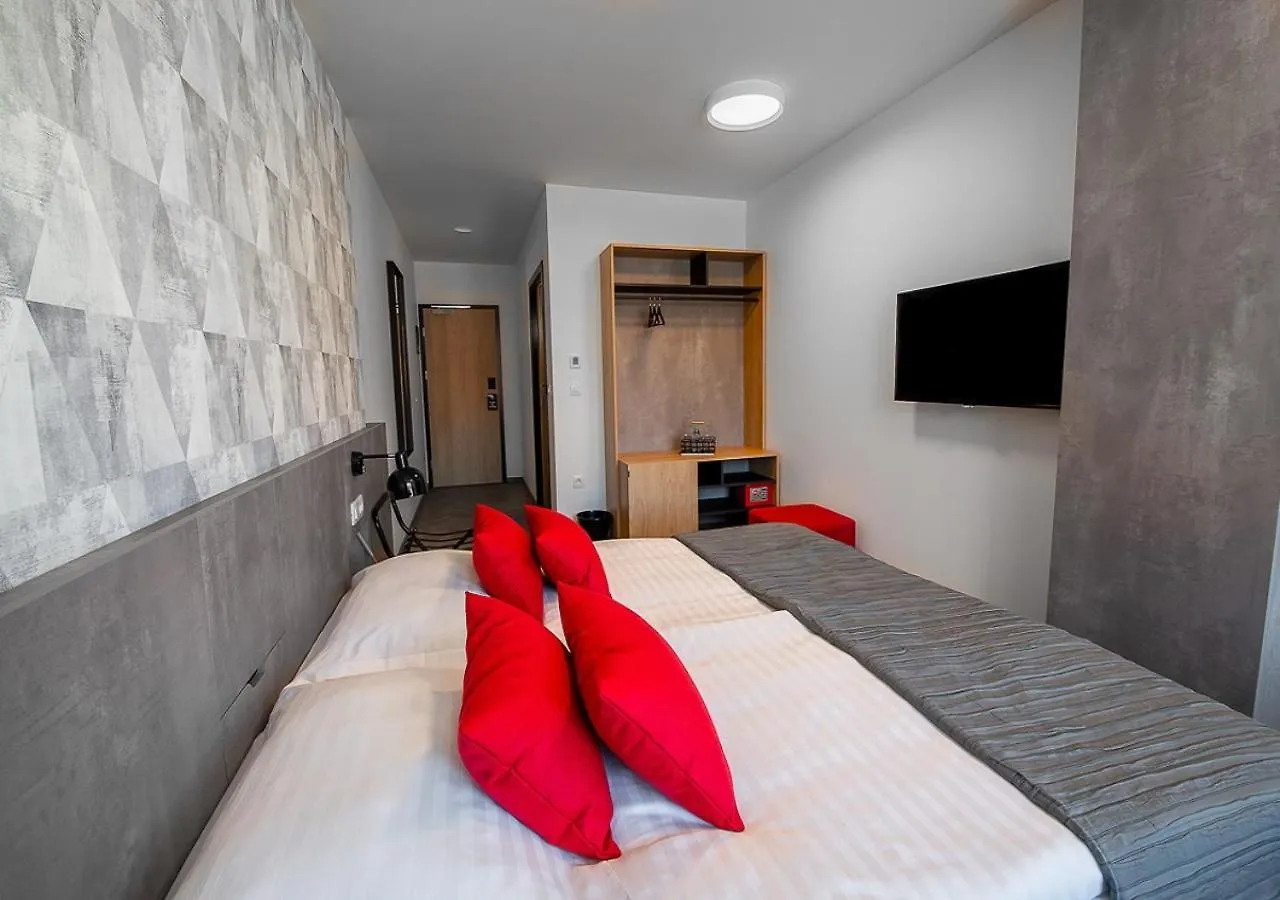 ****  Urban Ring Hotel Liubliana Eslovenia